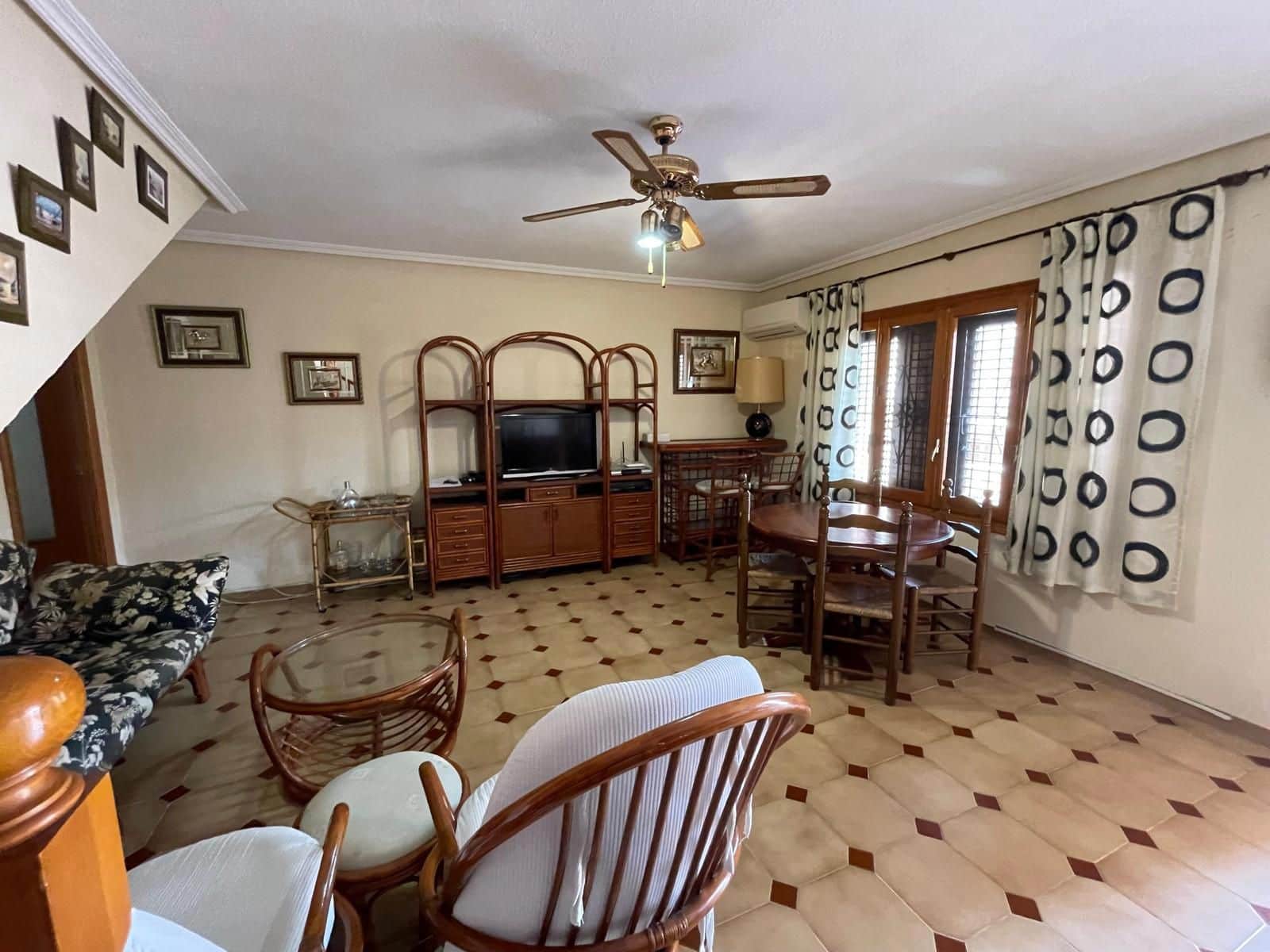 6 soveværelse Byhus til salg i La Mata med garage - € 299.500 (Ref: 9233754)