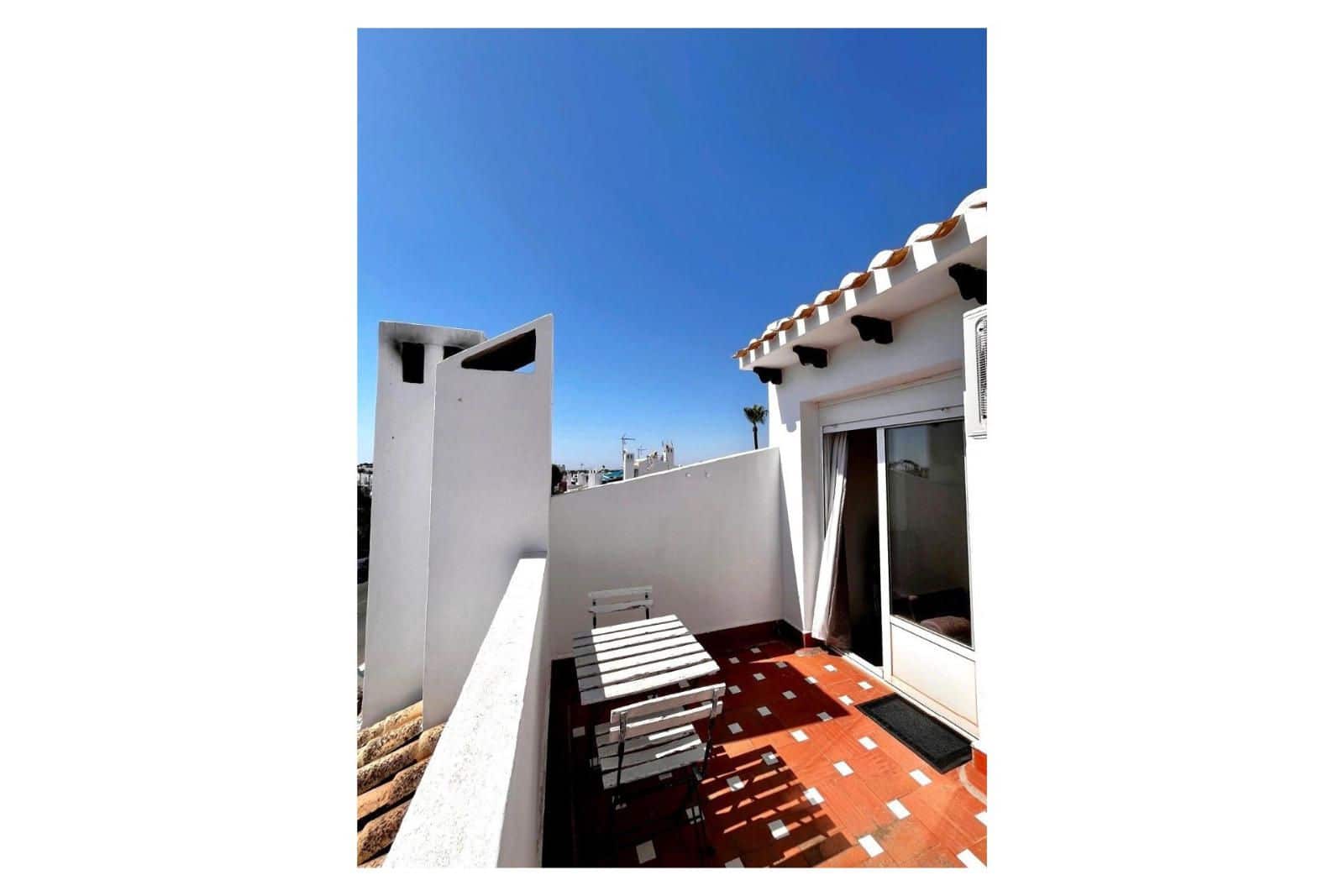 Casa de 3 habitaciones en Villamartin en venta con piscina - 219.000 € (Ref: 9233756)