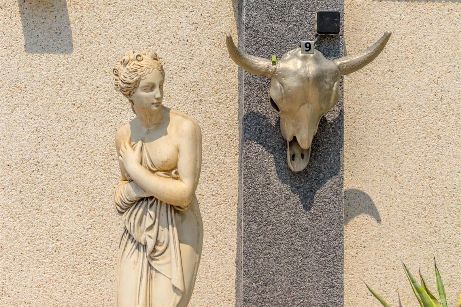 4 bedroom Villa for sale in Playa Flamenca with pool garage - € 559,000 (Ref: 9233758)