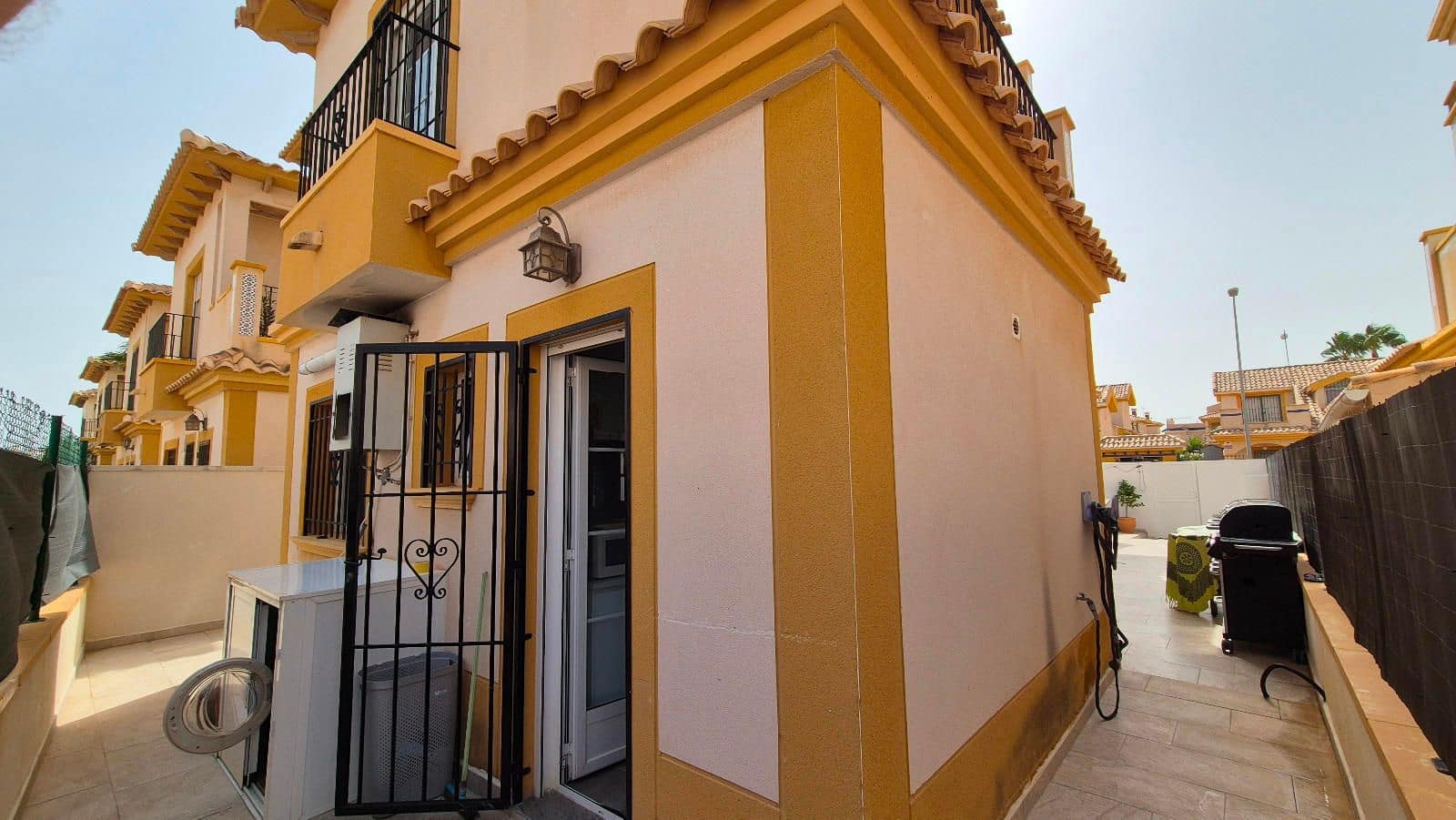 3 chambre Villa/Maison à vendre à Orihuela Costa avec piscine garage - 289 000 € (Ref: 9233765)