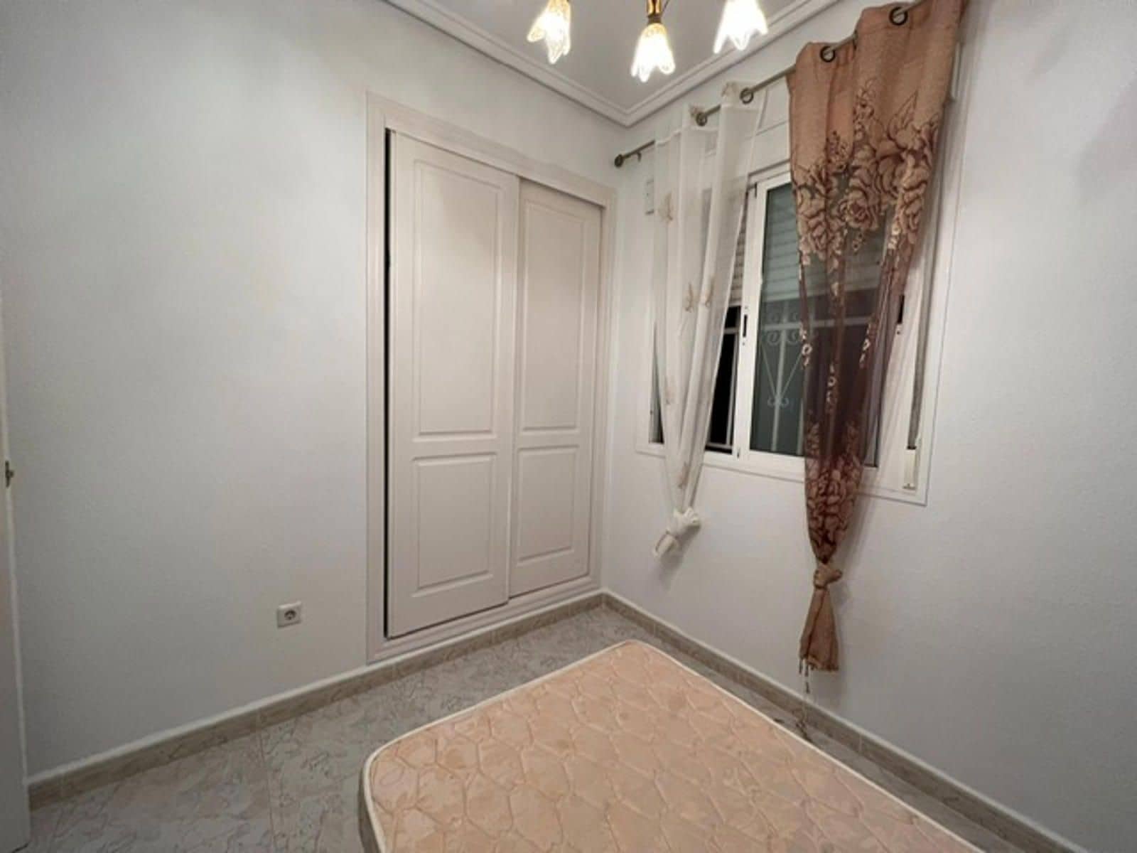 3 sypialnia Willa na sprzedaż w Ciudad Quesada z basenem garażem - 275 000 € (Ref: 9233772)