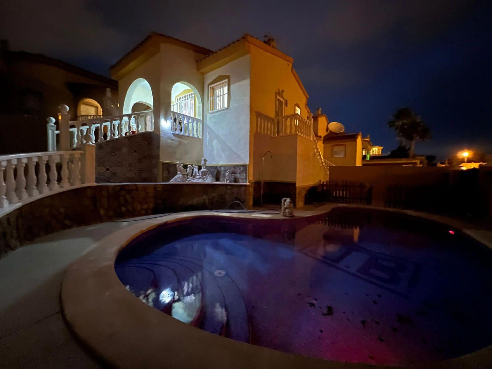 3 sypialnia Willa na sprzedaż w Ciudad Quesada z basenem garażem - 275 000 € (Ref: 9233772)