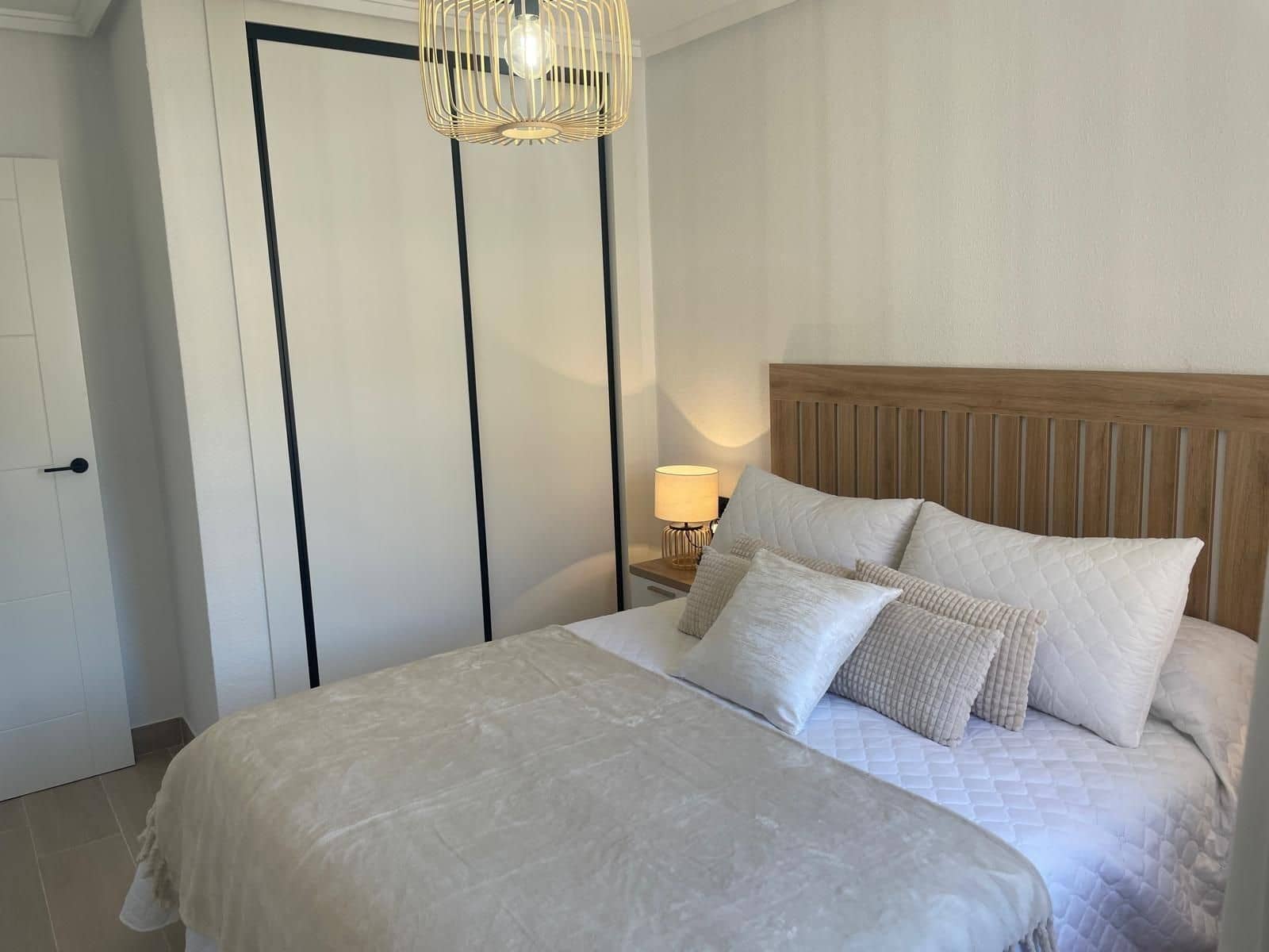 2 soverom Villa til salgs i Torrevieja med svømmebasseng - € 359 900 (Ref: 9233777)