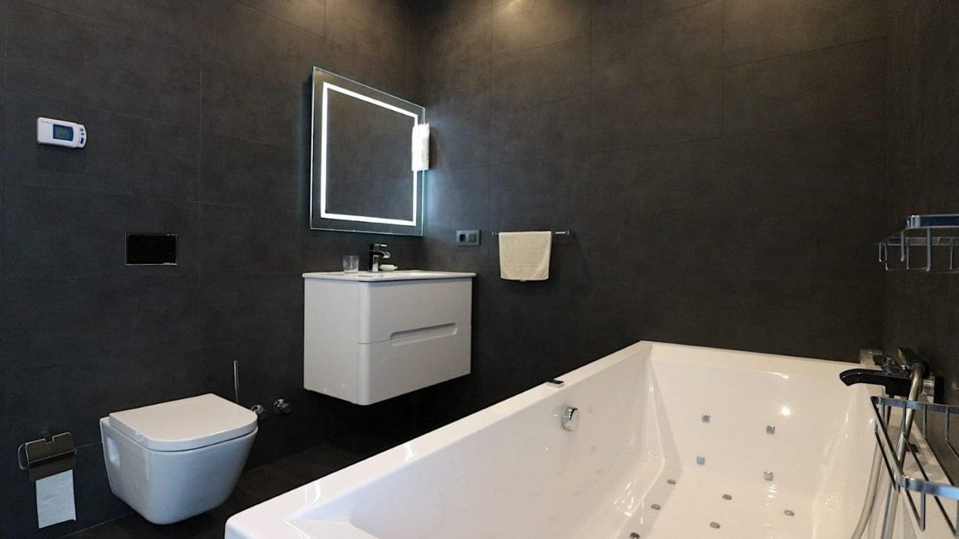 3 soveværelse Villa til salg i Torrevieja med swimmingpool garage - € 679.000 (Ref: 9233782)