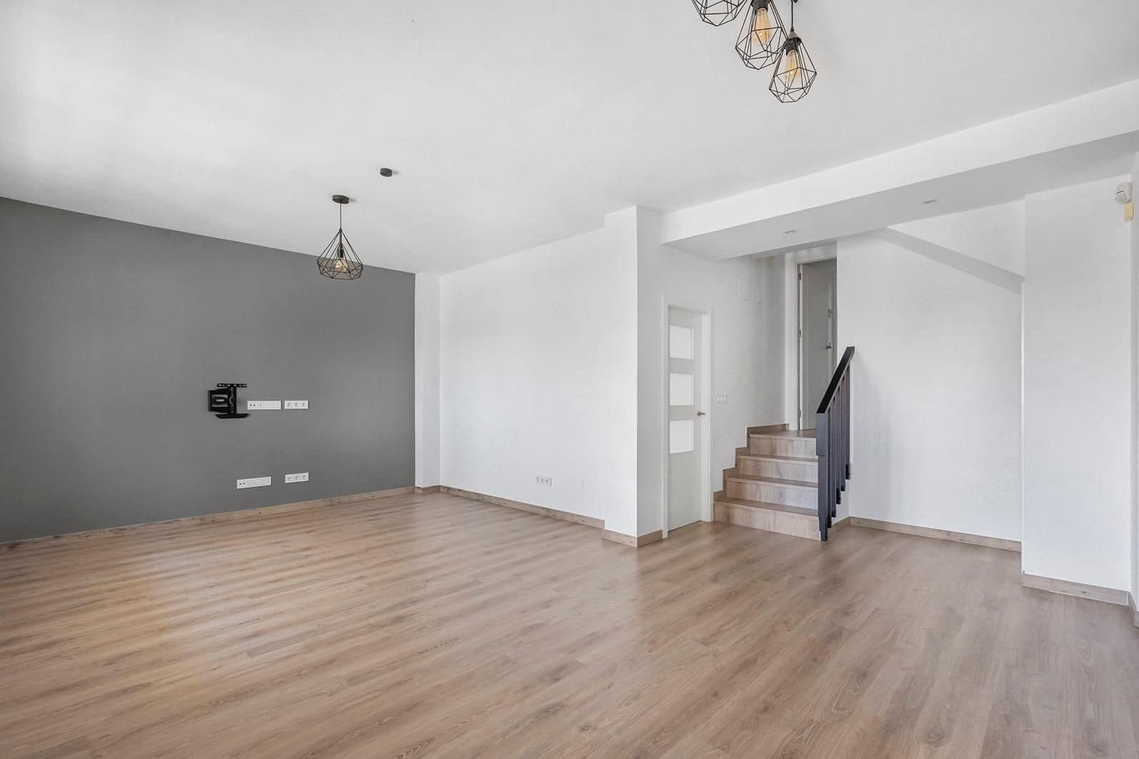 4 bedroom Villa for sale in Aguas Nuevas with pool garage - € 549,000 (Ref: 9233785)