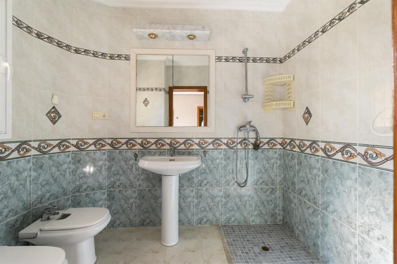 3 Zimmer Villa zu verkaufen in Ciudad Quesada mit Pool Garage - 349.000 € (Ref: 9233787)