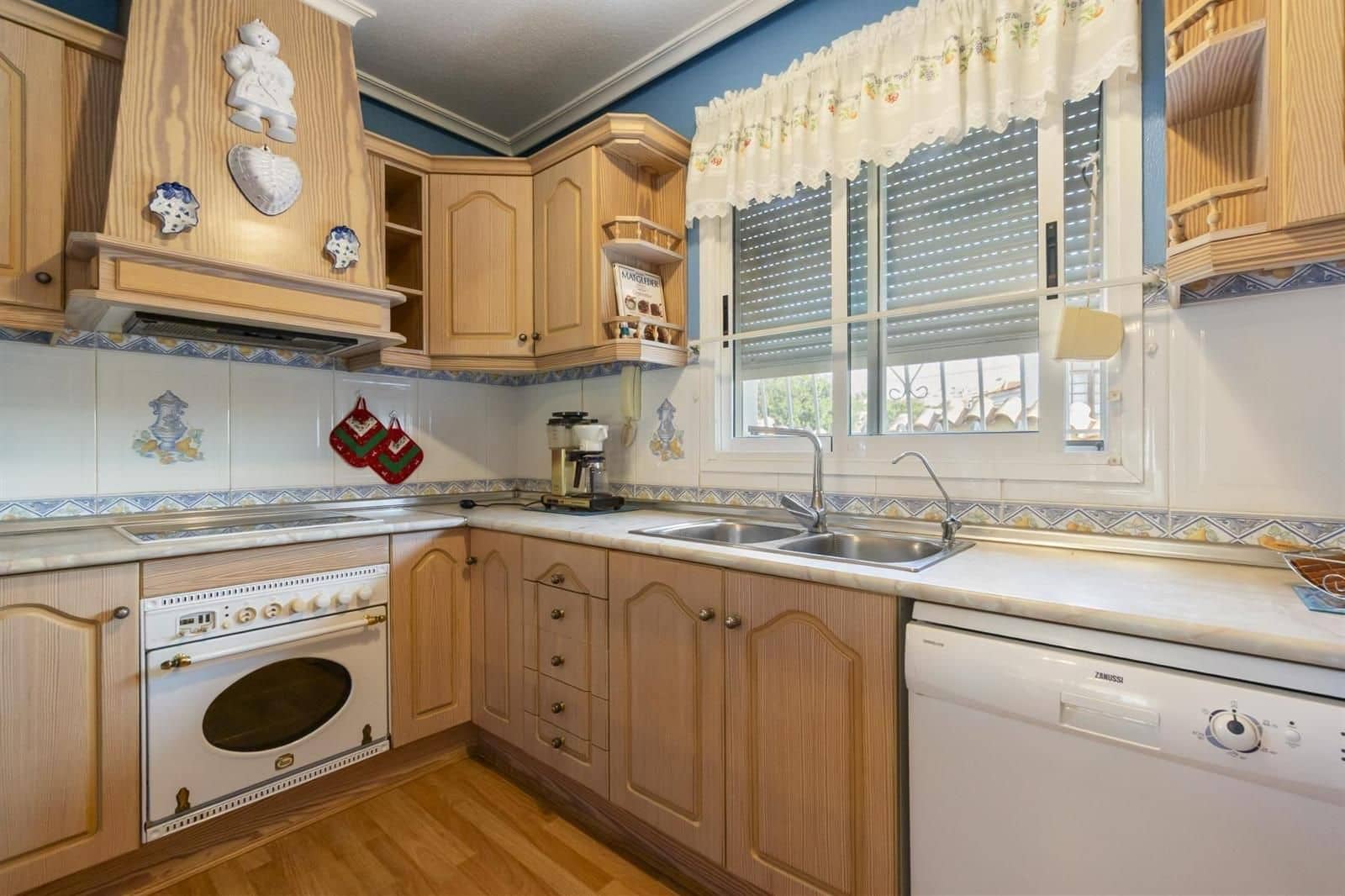 3 Zimmer Villa zu verkaufen in Ciudad Quesada mit Pool Garage - 349.000 € (Ref: 9233787)