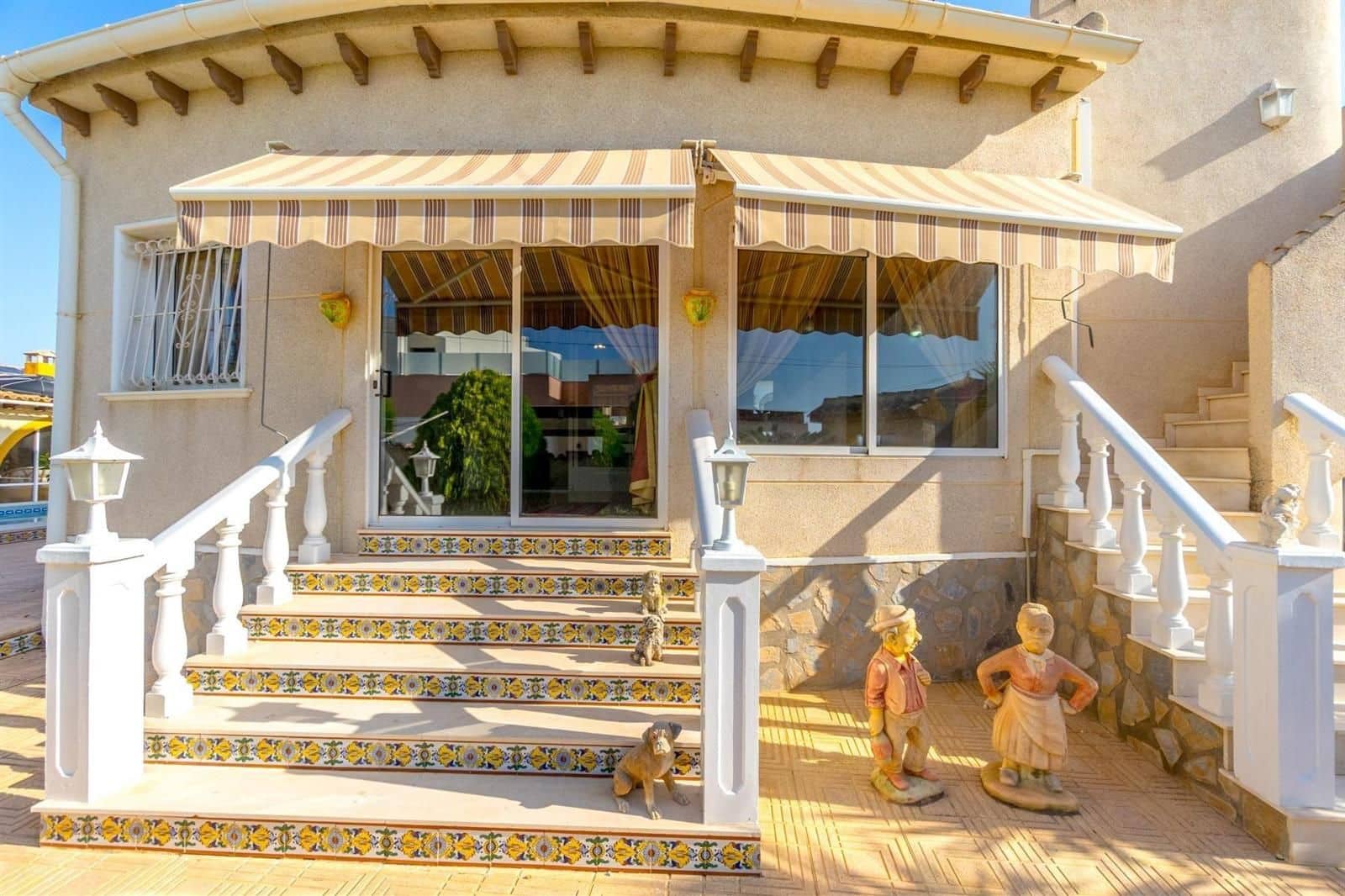 3 Zimmer Villa zu verkaufen in Ciudad Quesada mit Pool Garage - 349.000 € (Ref: 9233787)