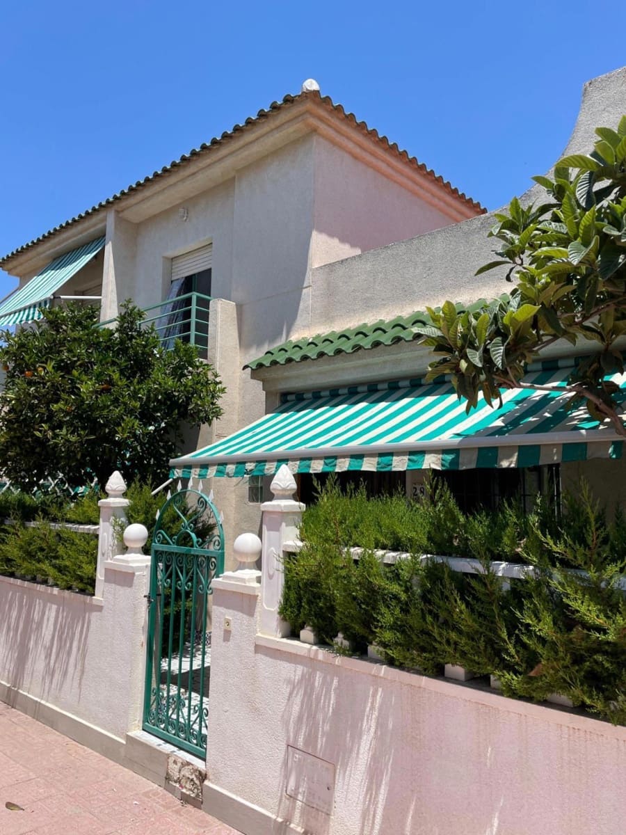 3 bedroom Villa for sale in Los Altos with pool - € 164,500 (Ref: 9233791)