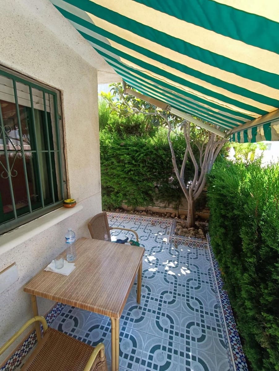 3 bedroom Villa for sale in Los Altos with pool - € 164,500 (Ref: 9233791)