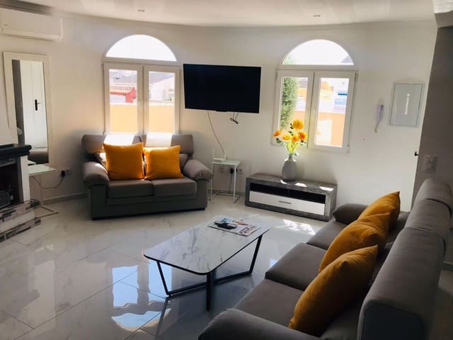 3 chambre Villa/Maison à vendre à El Chaparral, Torrevieja avec piscine garage - 575 000 € (Ref: 9233792)