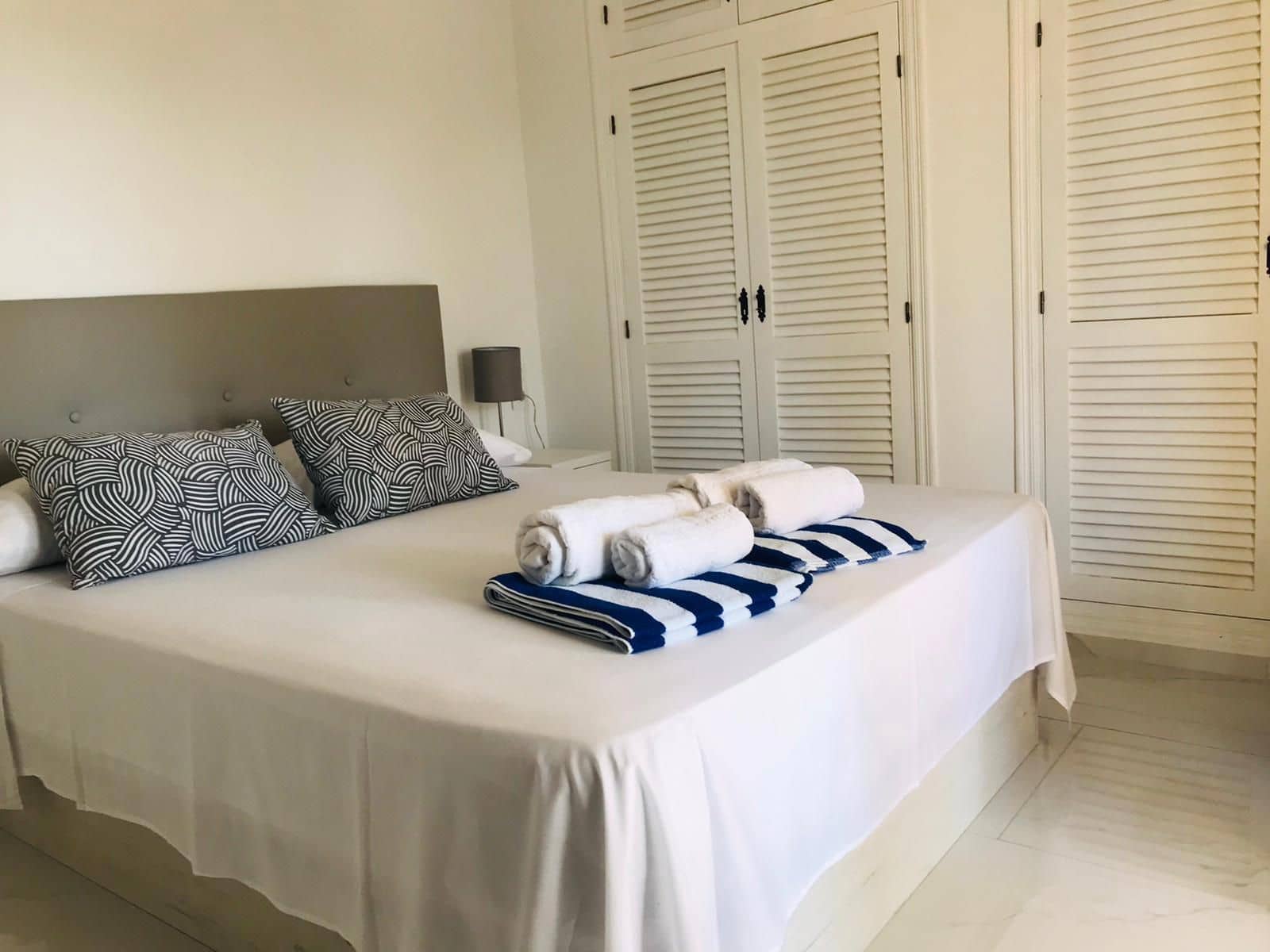 3 sovrum Villa till salu i Torrevieja med pool garage - 575 000 € (Ref: 9233792)