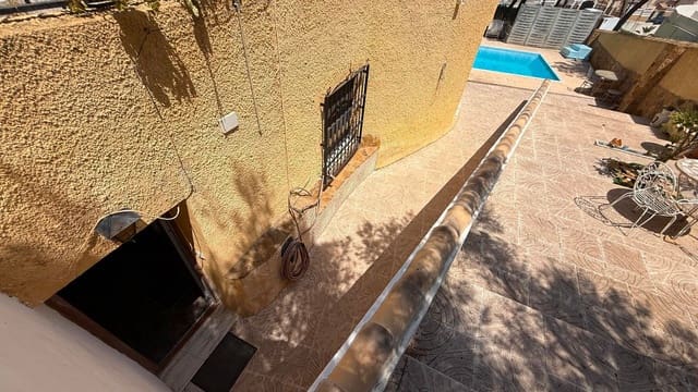 6 soverom Villa til salgs i Las Filipinas med svømmebasseng - € 450 000 (Ref: 9233798)