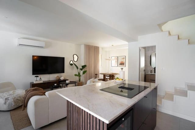 2 bedroom Villa for sale in La Florida, Orihuela with pool - € 299,000 (Ref: 9233800)