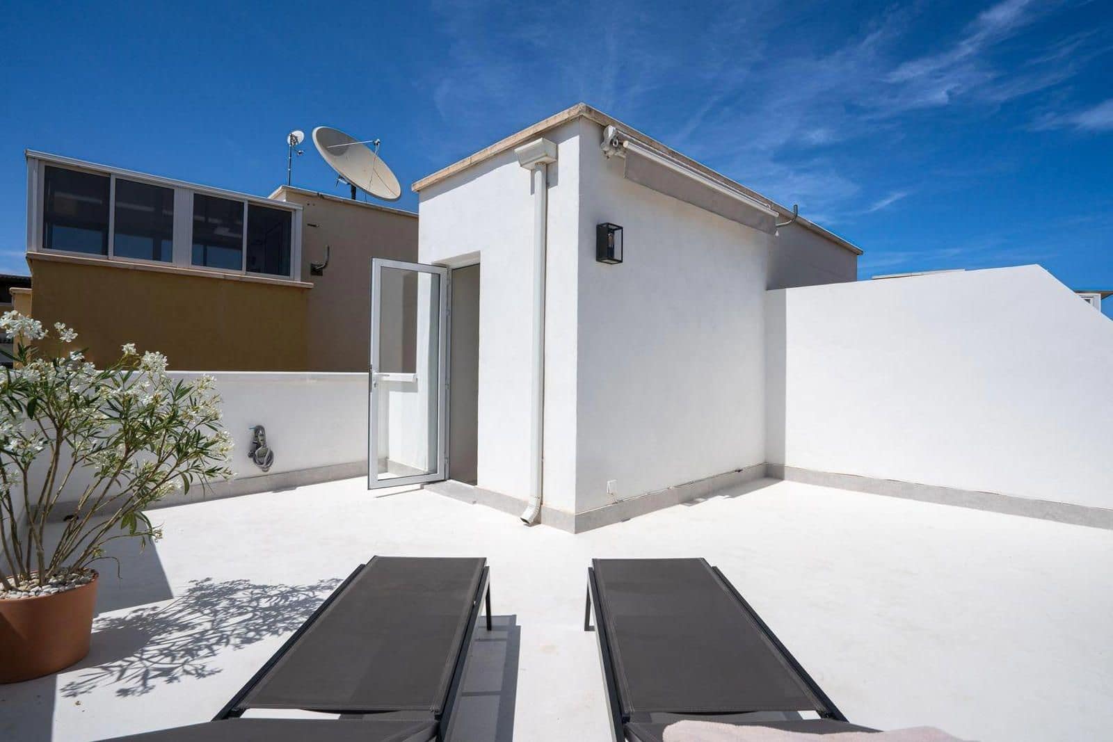 2 chambre Villa/Maison à vendre à La Florida avec piscine - 299 000 € (Ref: 9233800)