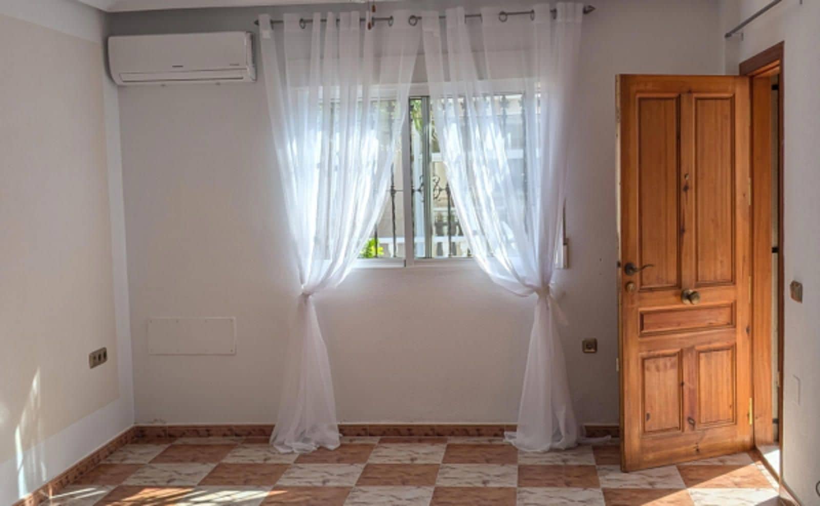 2 sovrum Villa till salu i Playa Flamenca med pool garage - 179 000 € (Ref: 9233801)