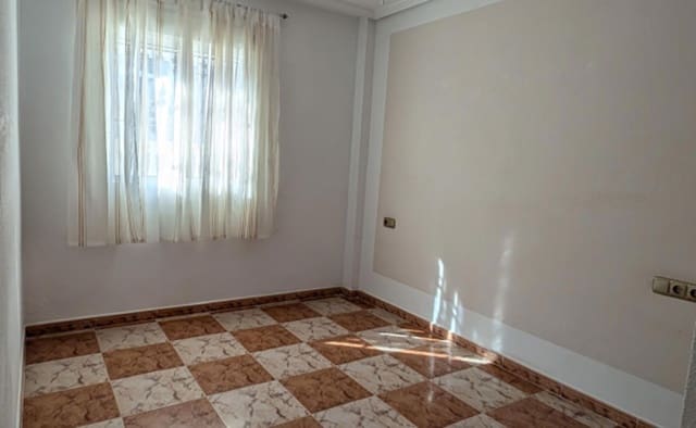 2 quarto Moradia para venda em Playa Flamenca, Orihuela com piscina garagem - 179 000 € (Ref: 9233801)