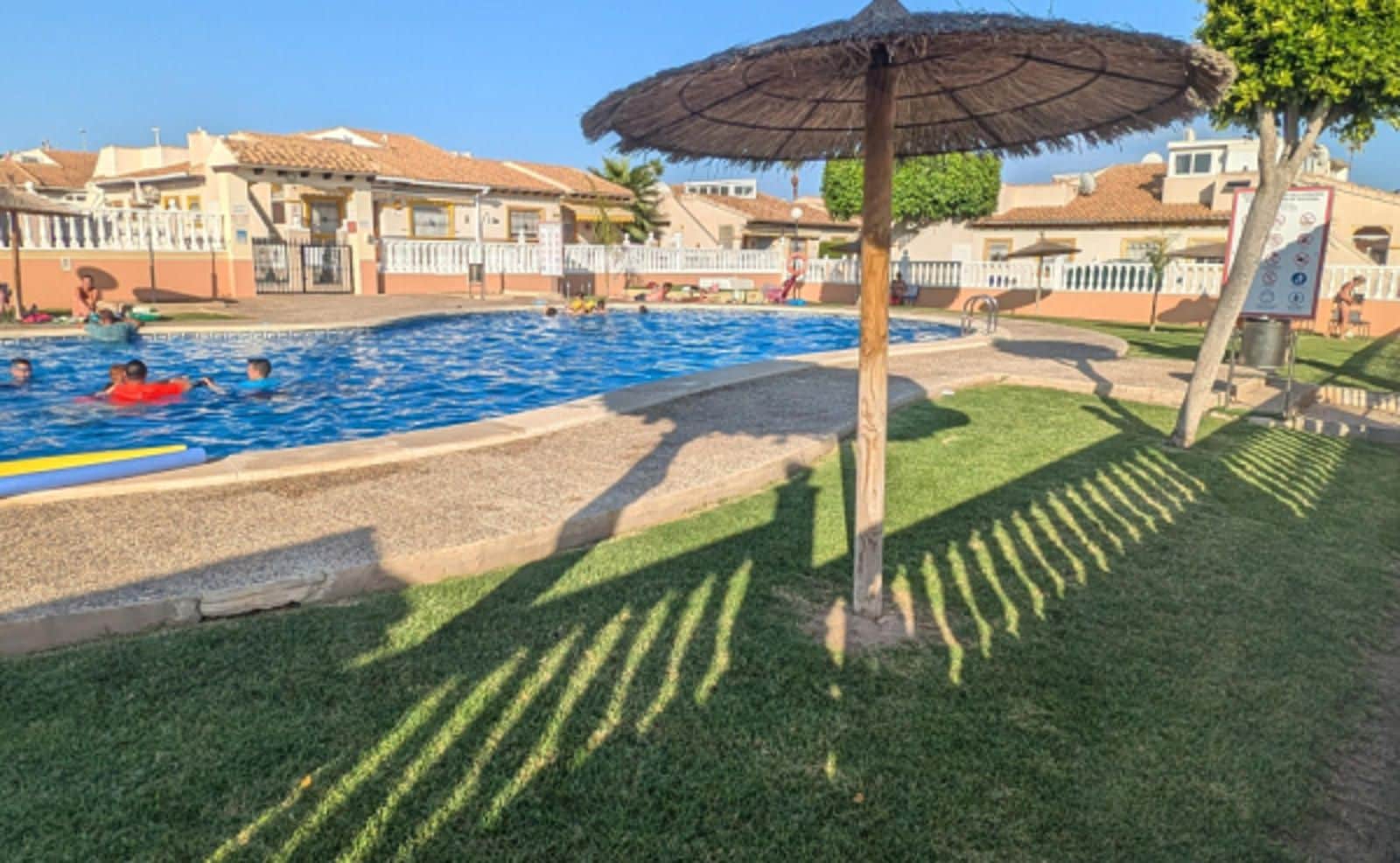 2 sovrum Villa till salu i Playa Flamenca med pool garage - 179 000 € (Ref: 9233801)