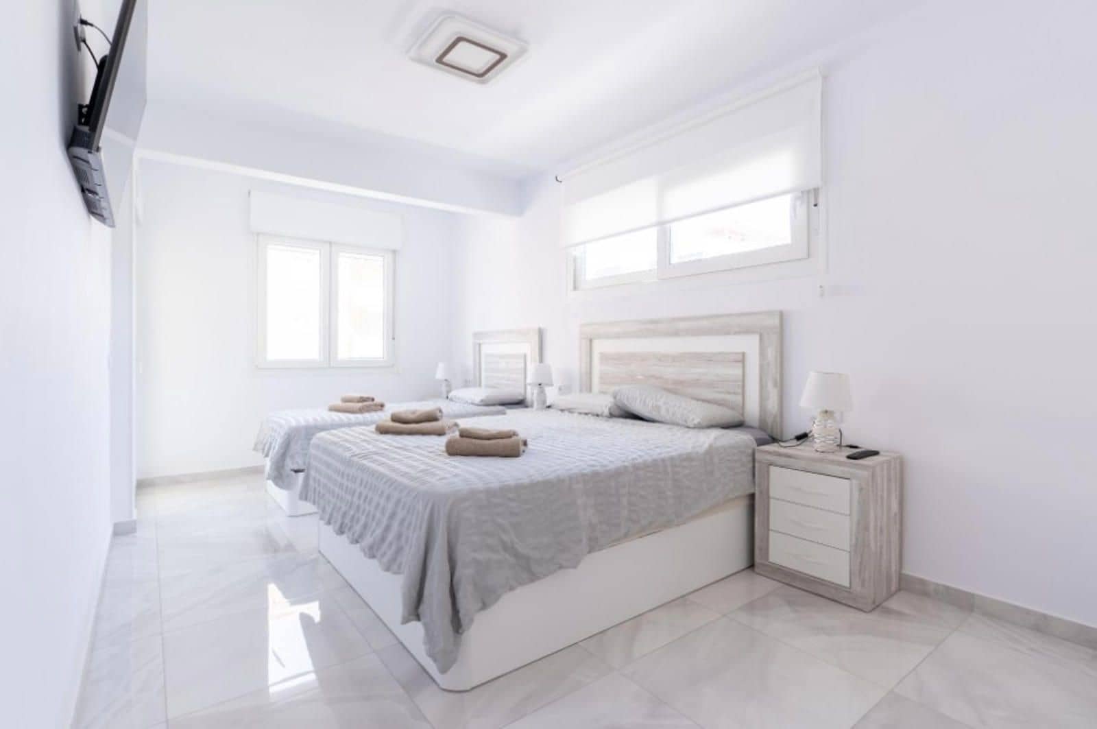 4 soveværelse Byhus til salg i Punta Prima med swimmingpool garage - € 545.000 (Ref: 9233802)