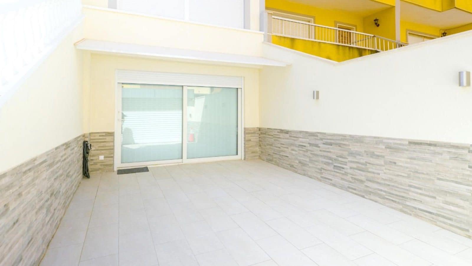 4 soveværelse Byhus til salg i Punta Prima med swimmingpool garage - € 545.000 (Ref: 9233802)