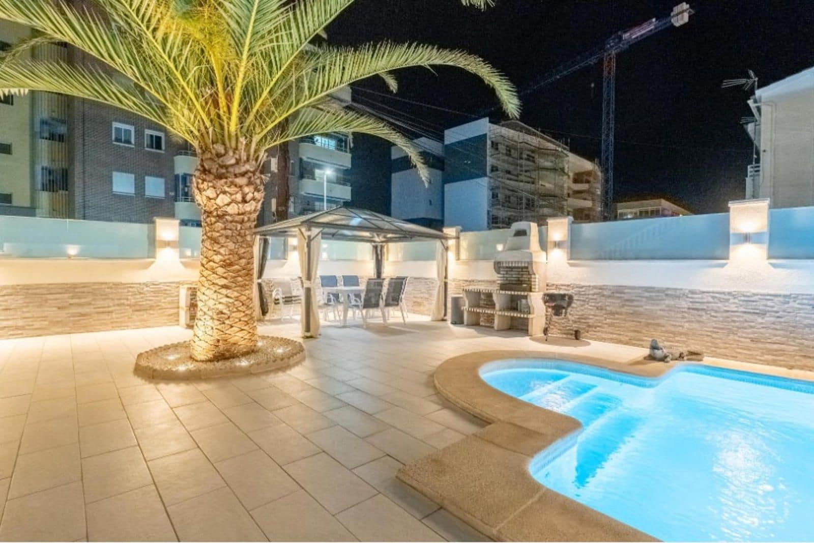 4 soveværelse Byhus til salg i Punta Prima med swimmingpool garage - € 545.000 (Ref: 9233802)