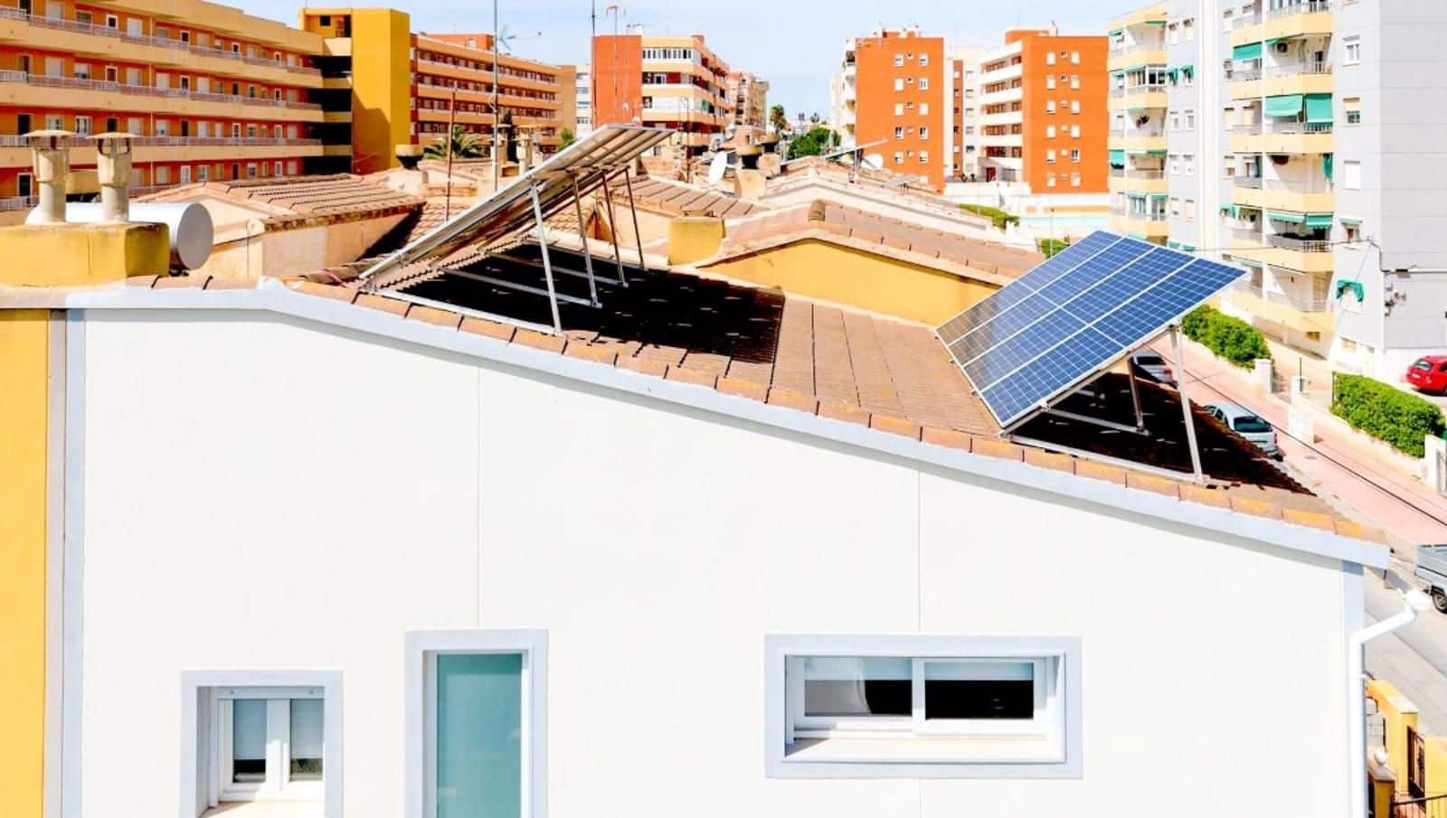 4 soveværelse Byhus til salg i Punta Prima med swimmingpool garage - € 545.000 (Ref: 9233802)