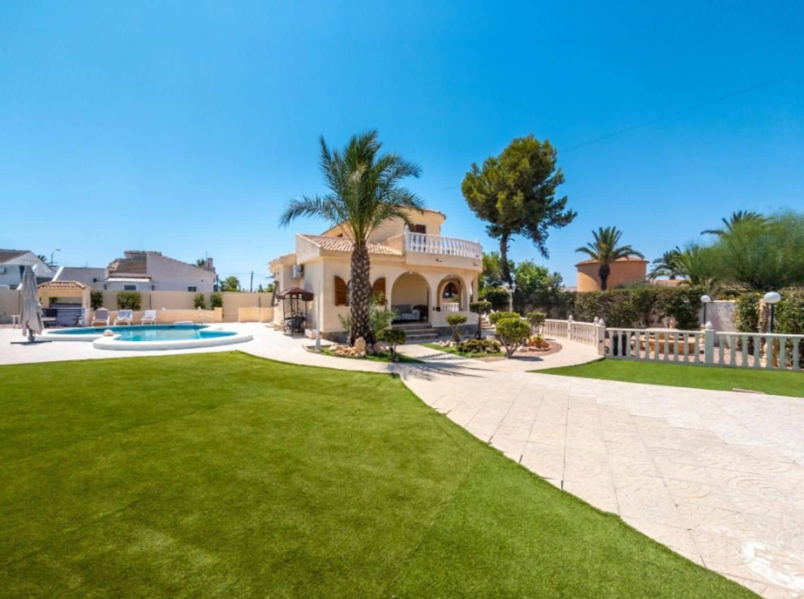 4 sovrum Villa till salu i El Chaparral med pool garage - 590 000 € (Ref: 9233805)