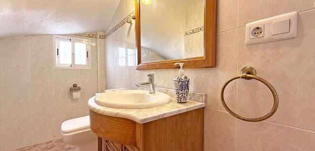 Chalet de 3 habitaciones en Los Altos en venta con piscina - 184.900 € (Ref: 9235788)