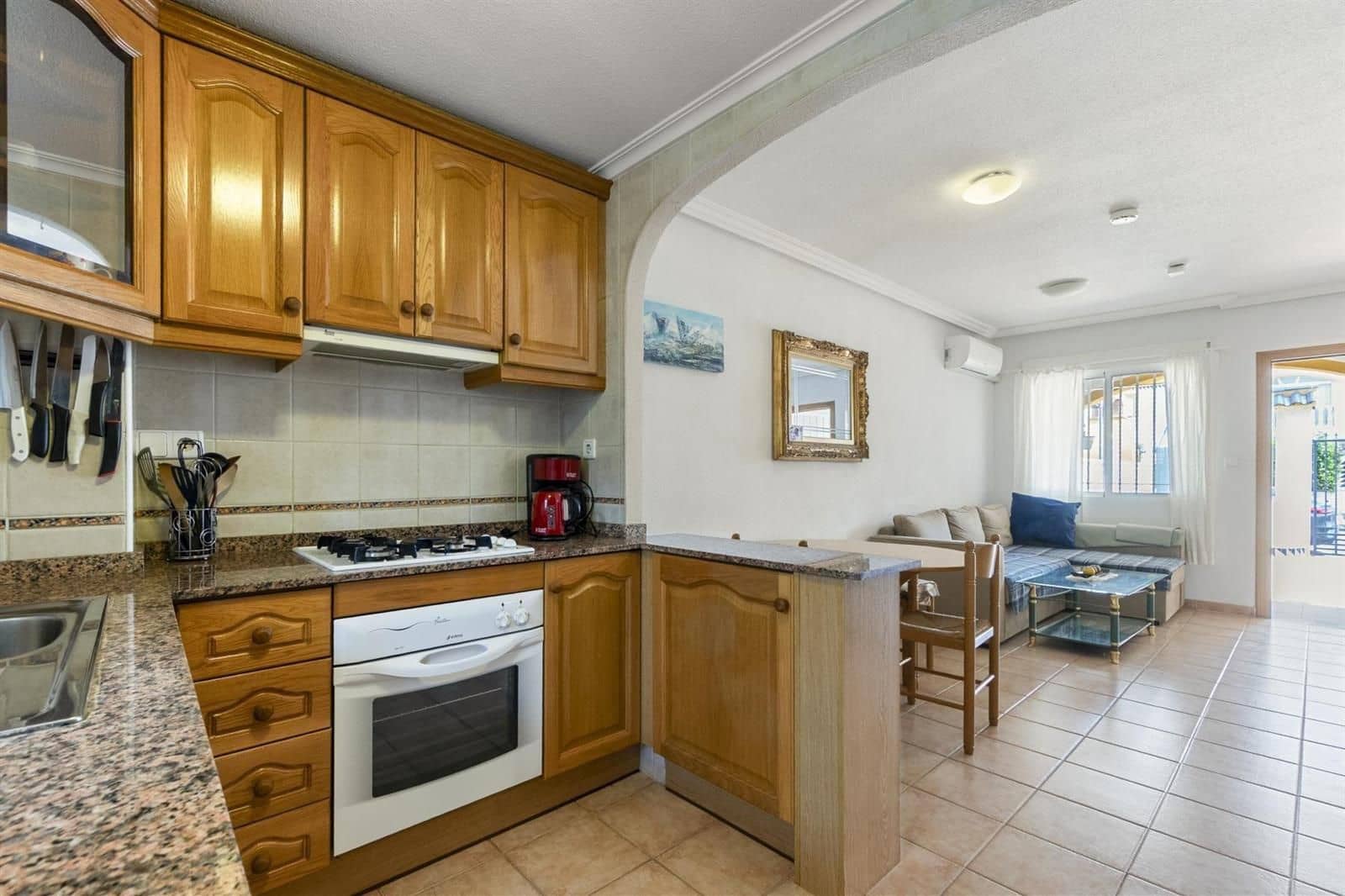 2 makuuhuone Huvila myytävänä paikassa Torrevieja mukana uima-altaan 
autotalli - 149 000 € (Ref: 9237309)