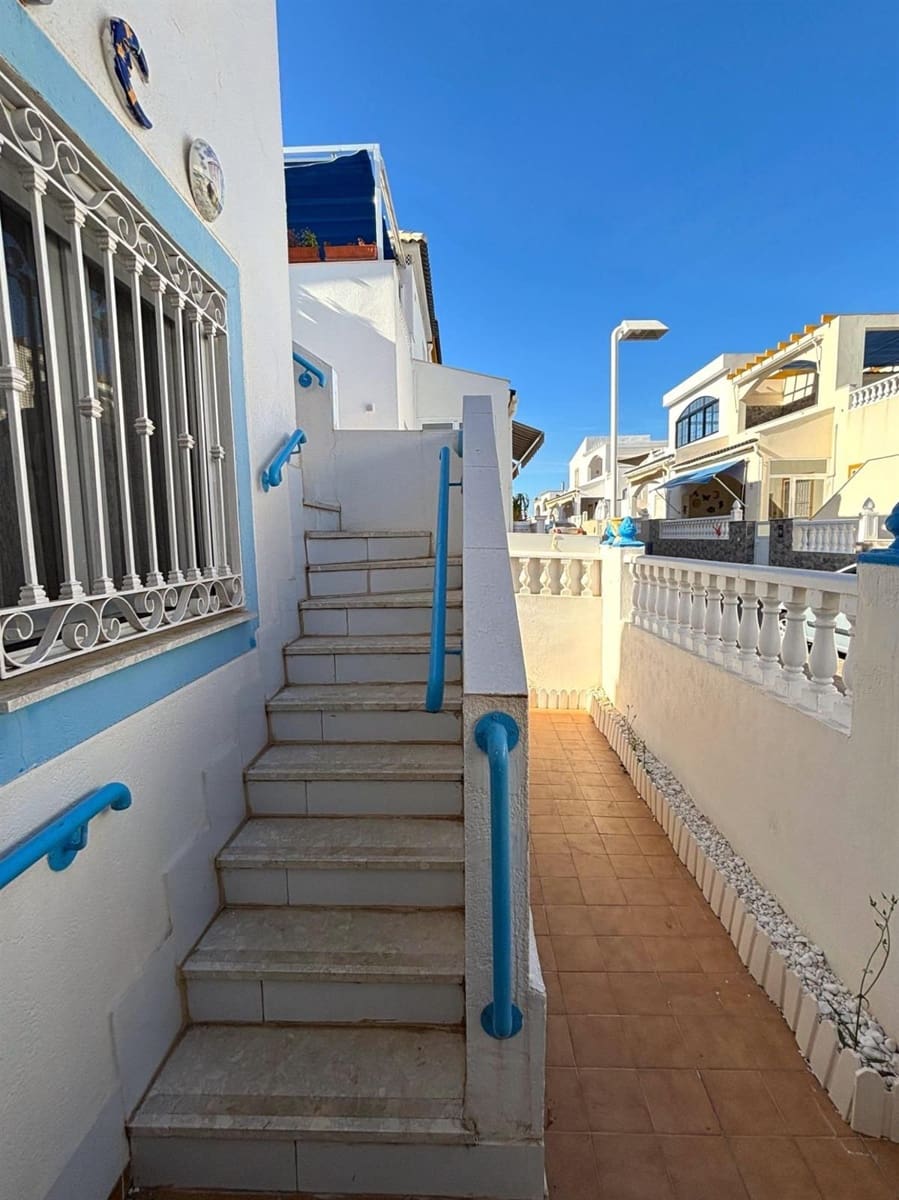3 soverom Hus til salgs i Torrevieja med svømmebasseng - € 199 000 (Ref: 9237311)