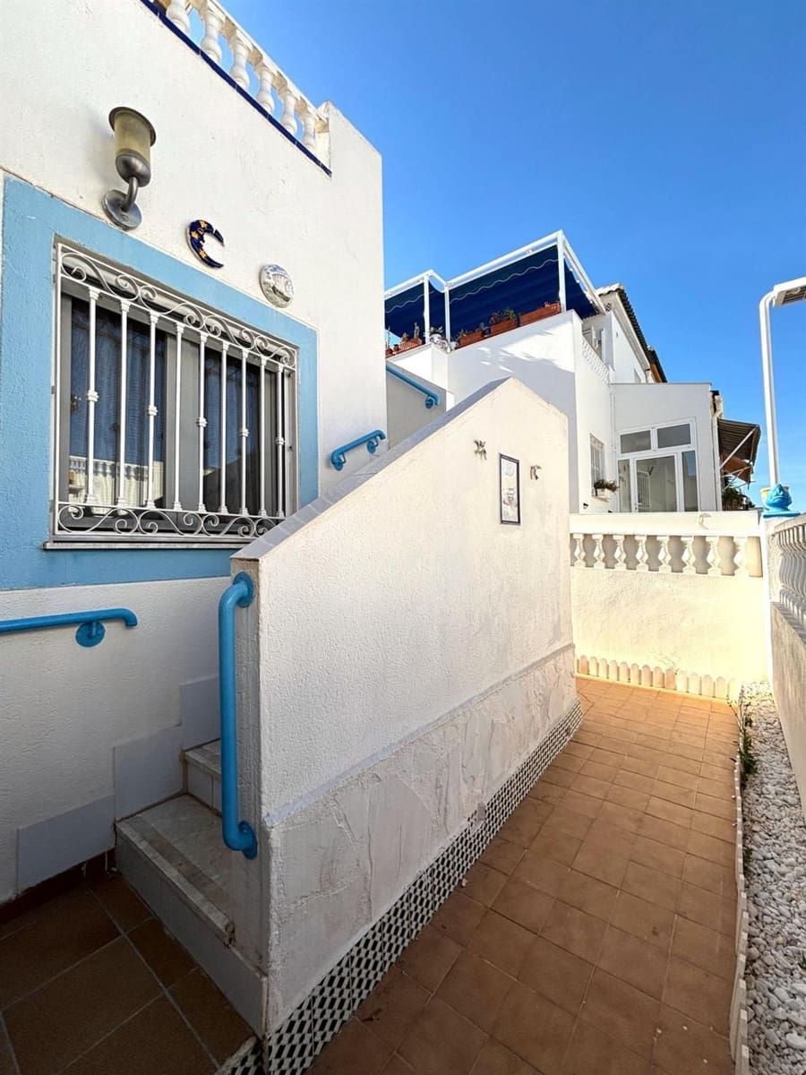 3 soverom Hus til salgs i Torrevieja med svømmebasseng - € 199 000 (Ref: 9237311)