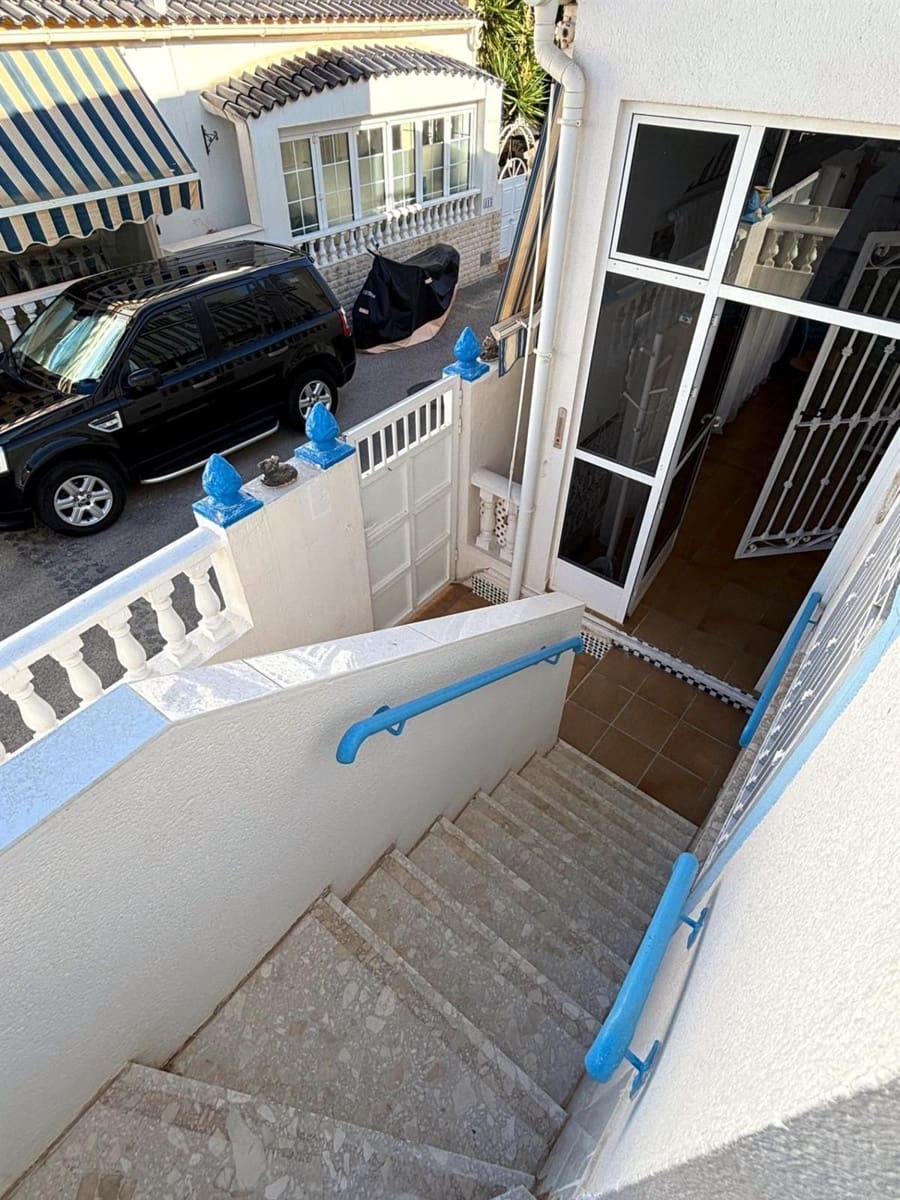 3 soverom Hus til salgs i Torrevieja med svømmebasseng - € 199 000 (Ref: 9237311)