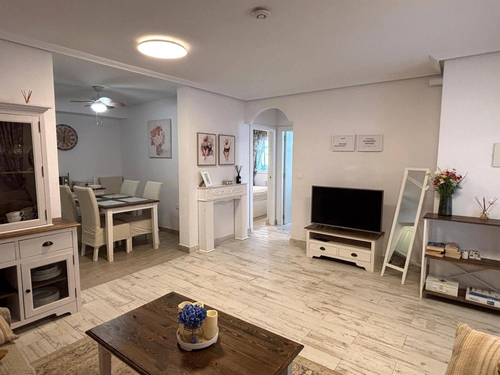 3 soverom Hus til salgs i Torrevieja med svømmebasseng - € 199 000 (Ref: 9237311)