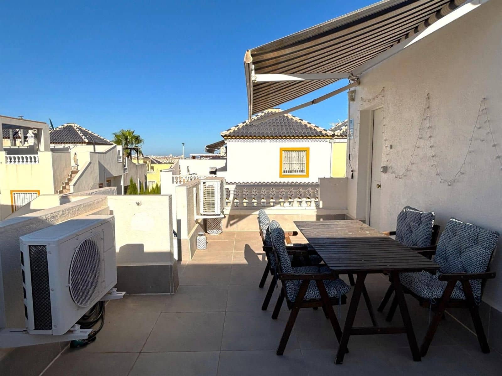 3 soverom Hus til salgs i Torrevieja med svømmebasseng - € 199 000 (Ref: 9237311)