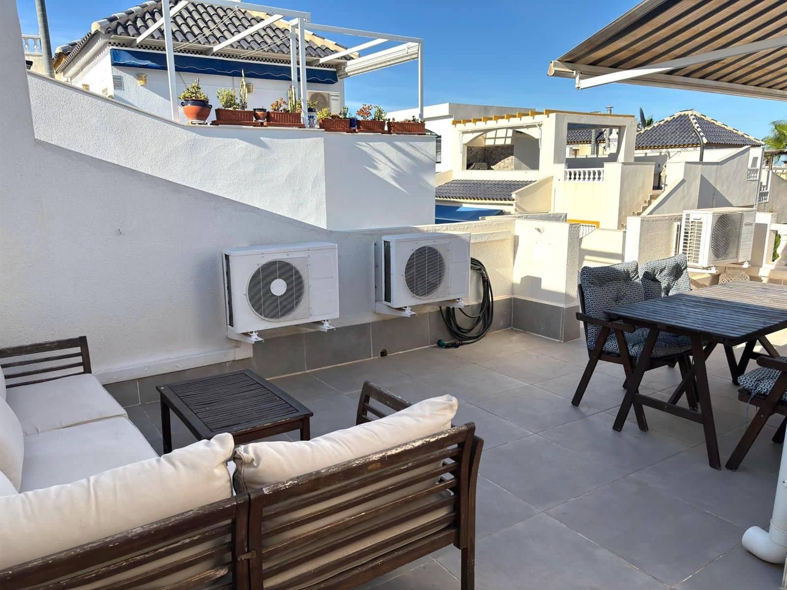 3 soverom Hus til salgs i Torrevieja med svømmebasseng - € 199 000 (Ref: 9237311)