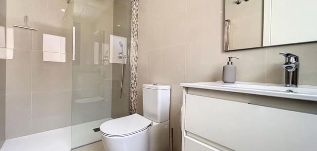 3 Zimmer Villa zu verkaufen in Villamartin, Orihuela mit Pool - 336.000 € (Ref: 9237313)