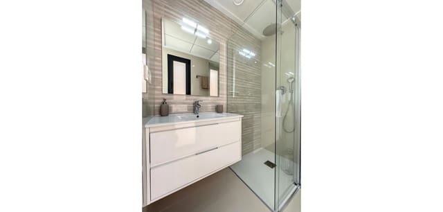 3 Zimmer Villa zu verkaufen in Villamartin, Orihuela mit Pool - 336.000 € (Ref: 9237313)