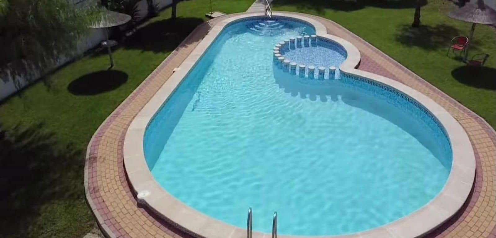 3 Zimmer Villa zu verkaufen in Villamartin mit Pool - 336.000 € (Ref: 9237313)