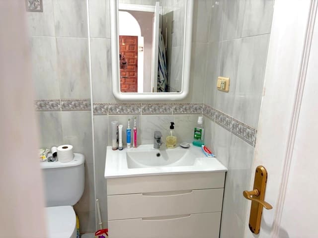 Ático de 1 habitación en Playa del Acequión, Torrevieja en venta con piscina - 123.000 € (Ref: 9237315)