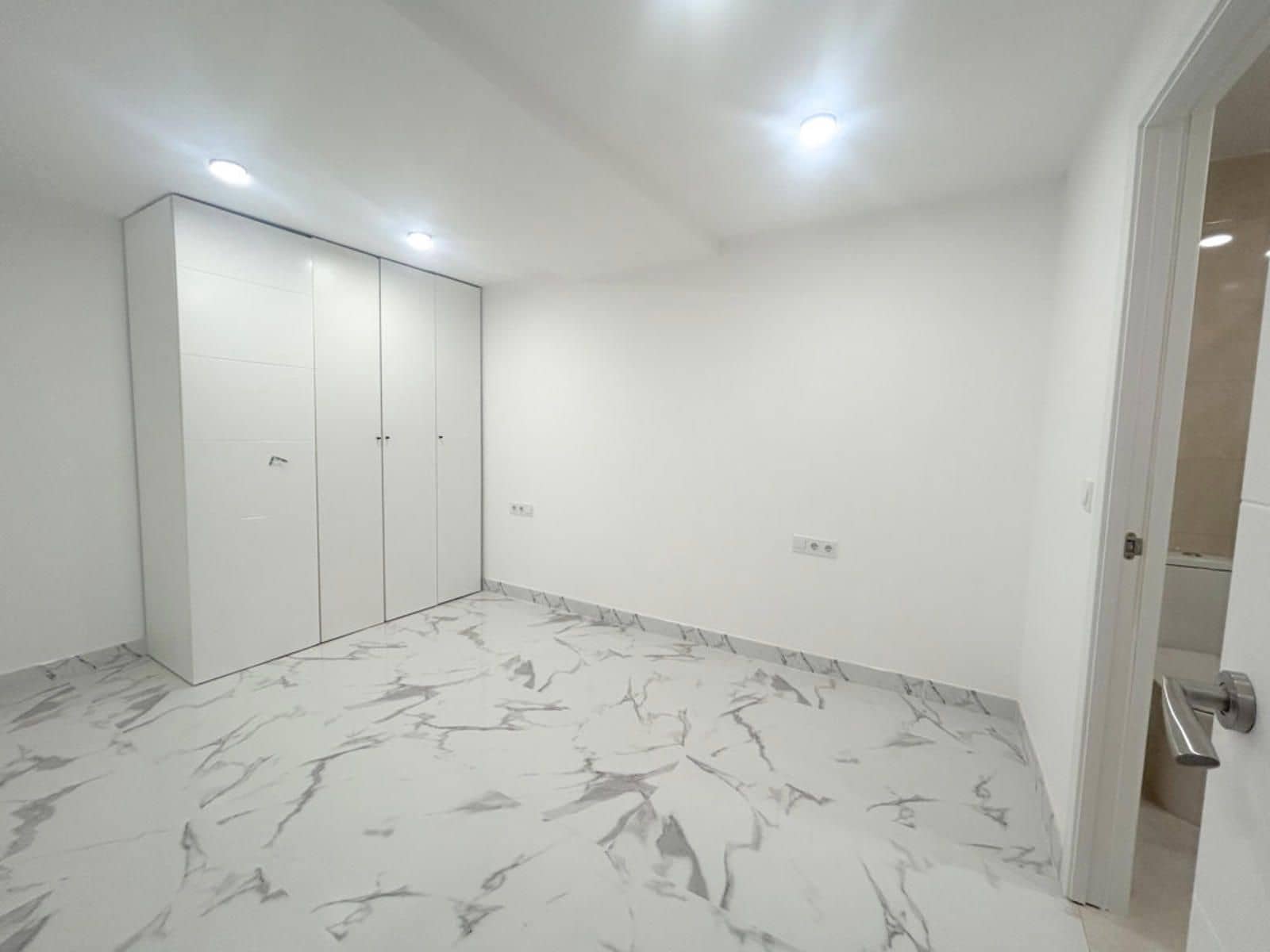 3 sovrum Lägenhet till salu i Torrevieja - 225 000 € (Ref: 9237320)