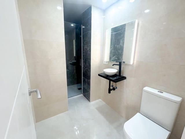 3 slaapkamer Flat te koop in Playa de los Náufragos, Torrevieja - € 225.000 (Ref: 9237320)