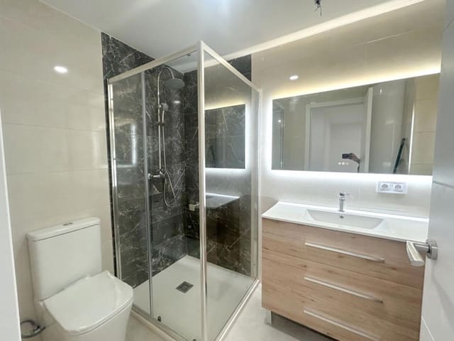 3 slaapkamer Flat te koop in Playa de los Náufragos, Torrevieja - € 225.000 (Ref: 9237320)