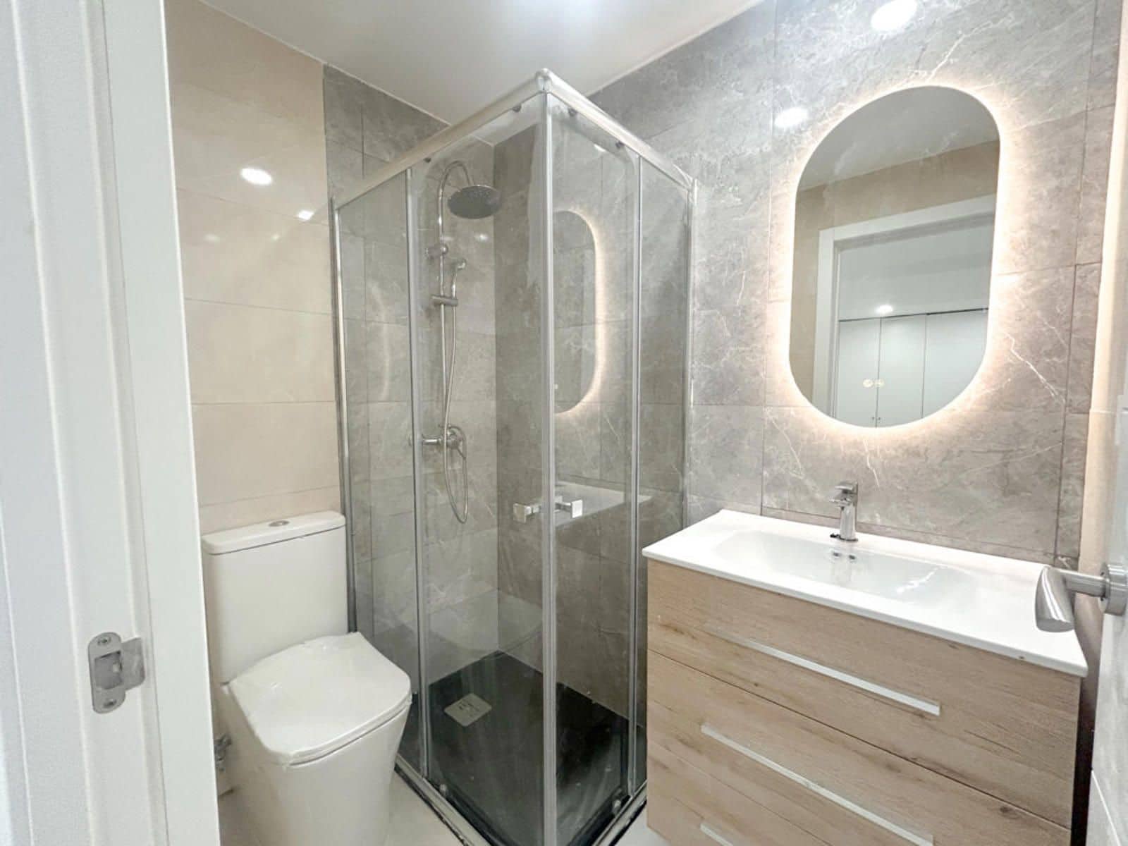 3 sovrum Lägenhet till salu i Torrevieja - 225 000 € (Ref: 9237320)