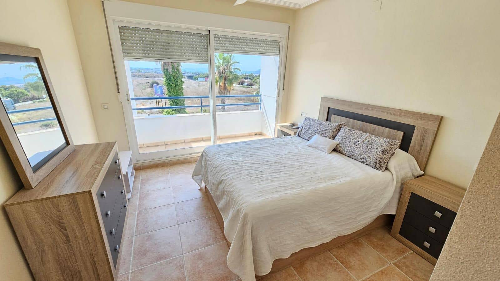 2 soveværelse Lejlighed til salg i Torrevieja med swimmingpool garage - € 220.000 (Ref: 9237321)