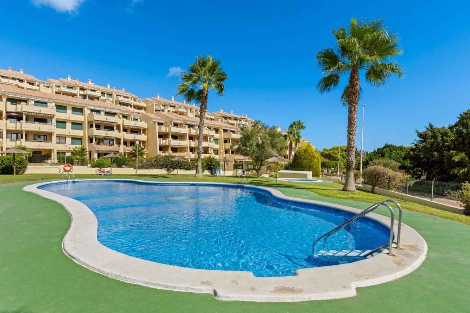 2 soveværelse Penthouse til salg i San Miguel de Salinas med swimmingpool garage - € 279.000 (Ref: 9237330)