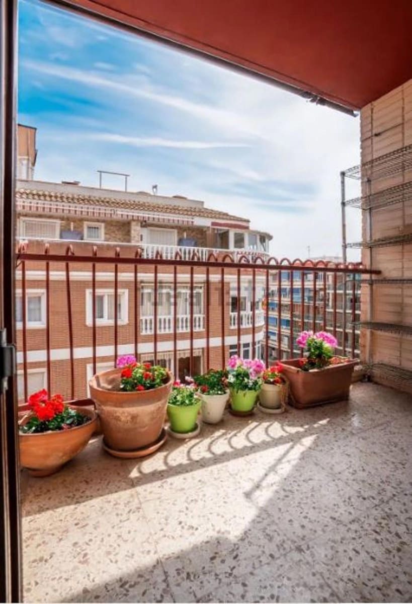 3 slaapkamer Penthouse te koop in Torrevieja - € 172.000 (Ref: 9237334)