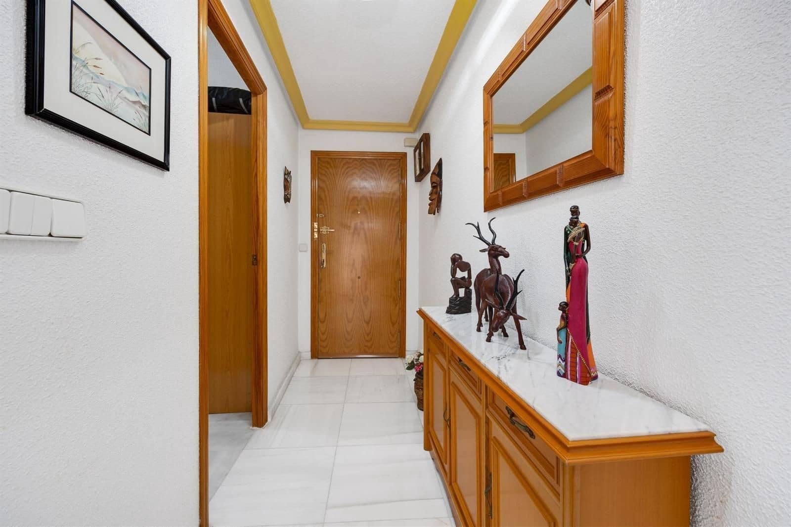 Piso de 2 habitaciones en Torrevieja en venta con garaje - 156.900 € (Ref: 9237341)