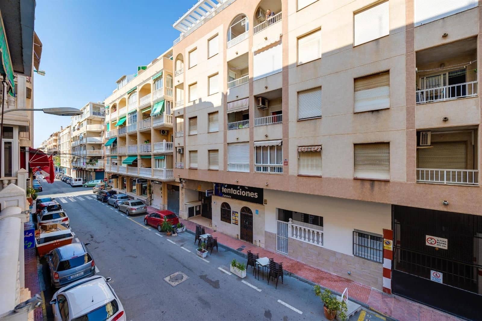 Piso de 2 habitaciones en Torrevieja en venta con garaje - 156.900 € (Ref: 9237341)
