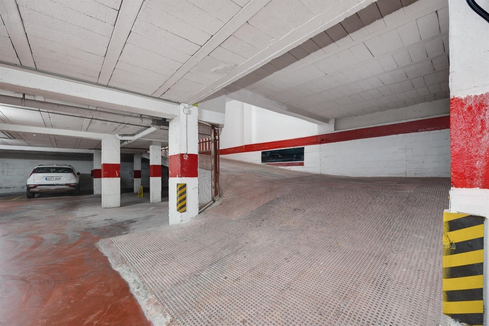 Piso de 2 habitaciones en Torrevieja en venta con garaje - 156.900 € (Ref: 9237341)