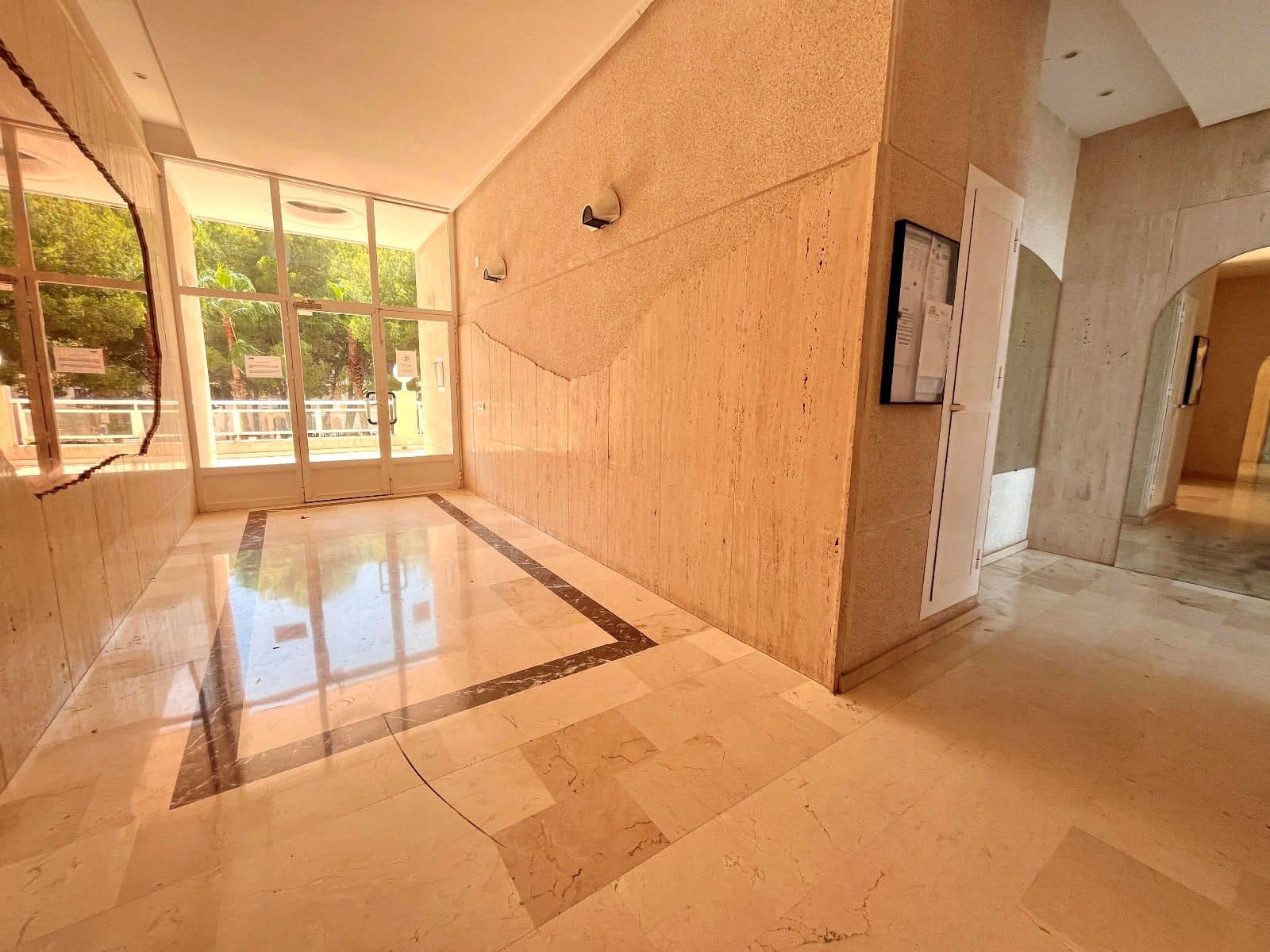 3 makuuhuone Kattohuoneisto myytävänä paikassa Dehesa de Campoamor mukana uima-altaan 
autotalli - 249 000 € (Ref: 9237345)